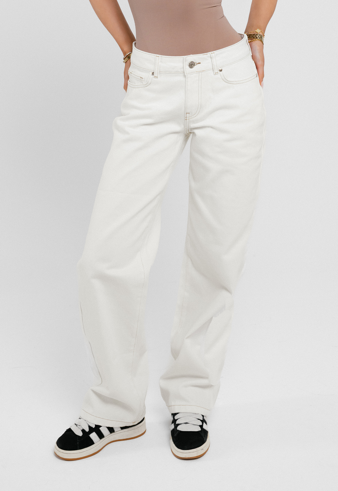 LOGO STITCH JEANS OFF WHITE